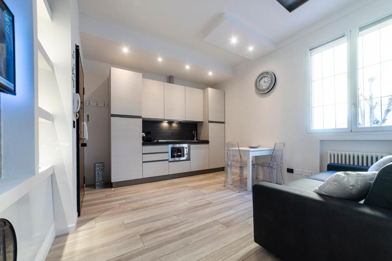 Fashion Apartment Silver بولونيا المظهر الخارجي الصورة