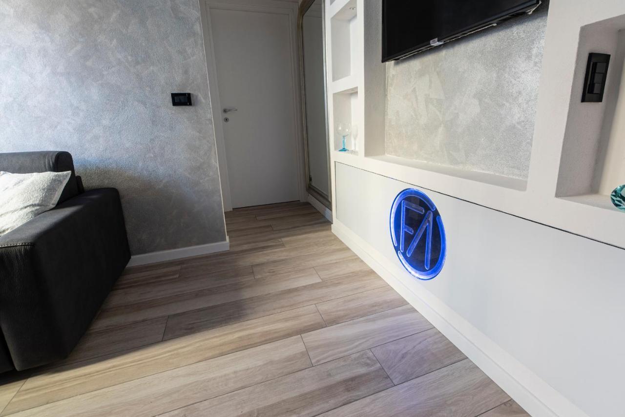 Fashion Apartment Silver بولونيا المظهر الخارجي الصورة