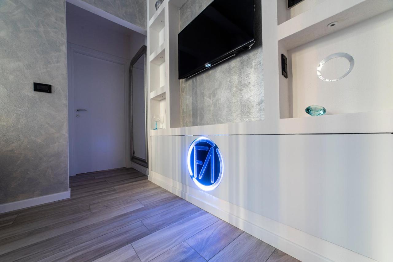 Fashion Apartment Silver بولونيا المظهر الخارجي الصورة